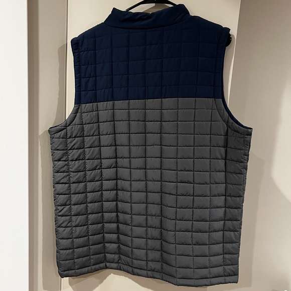 Notre Dame Men's Lightweight Quilted Vest - Picture 4 of 6